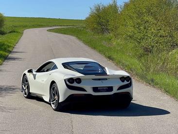 Ferrari F8 Tributo — photo 11