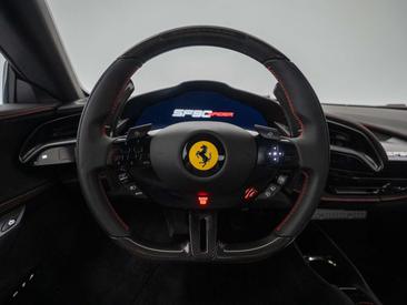 Ferrari SF90 Spider — photo 19