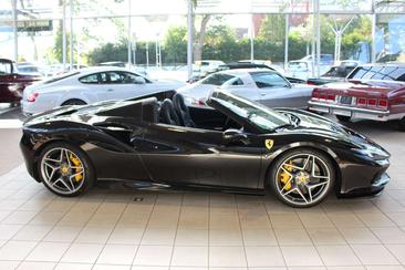 Ferrari F8 Spider — photo 12