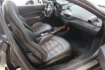 Ferrari F8 Spider — photo 16
