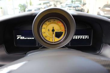 Ferrari F8 Spider — photo 18