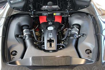 Ferrari F8 Spider — photo 20