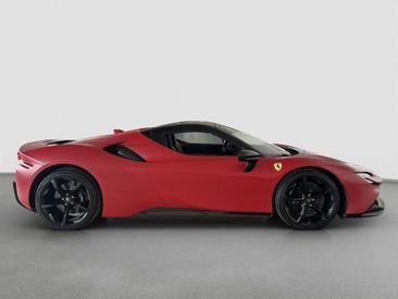 Ferrari SF90 Spider — photo 3
