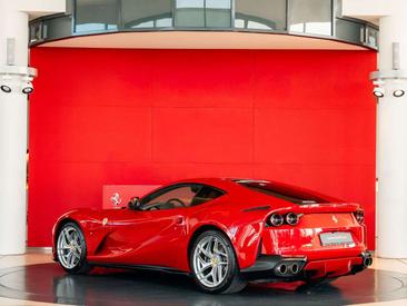Ferrari 812 Superfast — photo 3