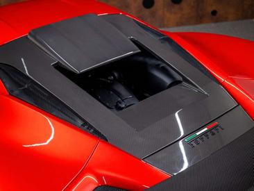 Ferrari F8 Tributo — photo 11