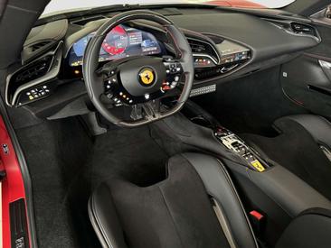 Ferrari SF90 Spider — photo 8