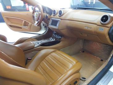 Ferrari California — photo 11