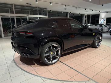 Ferrari Purosangue — photo 10