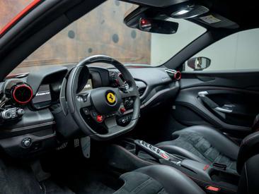 Ferrari F8 Tributo — photo 18