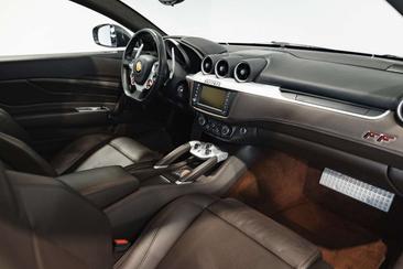 Ferrari FF — photo 10
