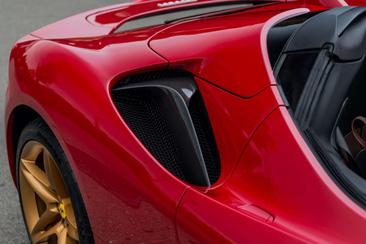 Ferrari SF90 Spider — photo 12