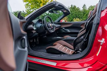 Ferrari SF90 Spider — photo 16