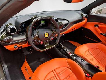 Ferrari F8 Spider — photo 9