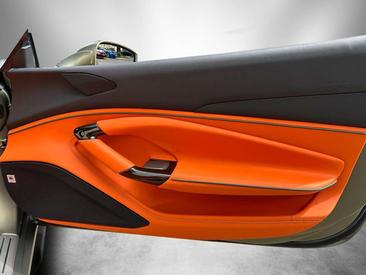 Ferrari F8 Spider — photo 14