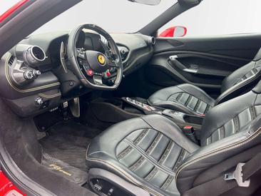 Ferrari F8 Spider — photo 10