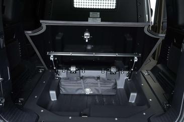 Land Rover Defender D250 — photo 19