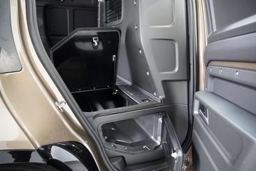 Land Rover Defender D250 — photo 20