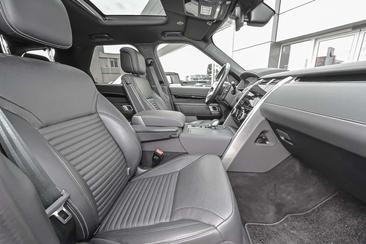 Land Rover Discovery R-DYNAMIC SE D250 — photo 14