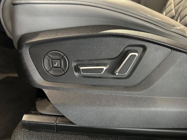 Audi Q8 TFSI E Competition 60 TFSI E Hybride Rechargeable Quattro 490 Ch Tiptronic - 2024 - Joinsteer - #16