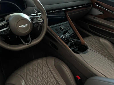 Aston Martin DB12 Volante 4.0 V8 B&W