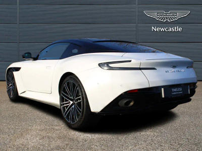Aston Martin DB12 V8 Coupe