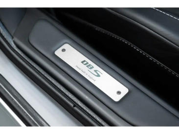 Aston Martin DBS I DBS V12 Volante — photo 15