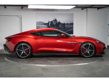 Aston Martin Vanquish II Vanquish Zagato Coupe — photo 17