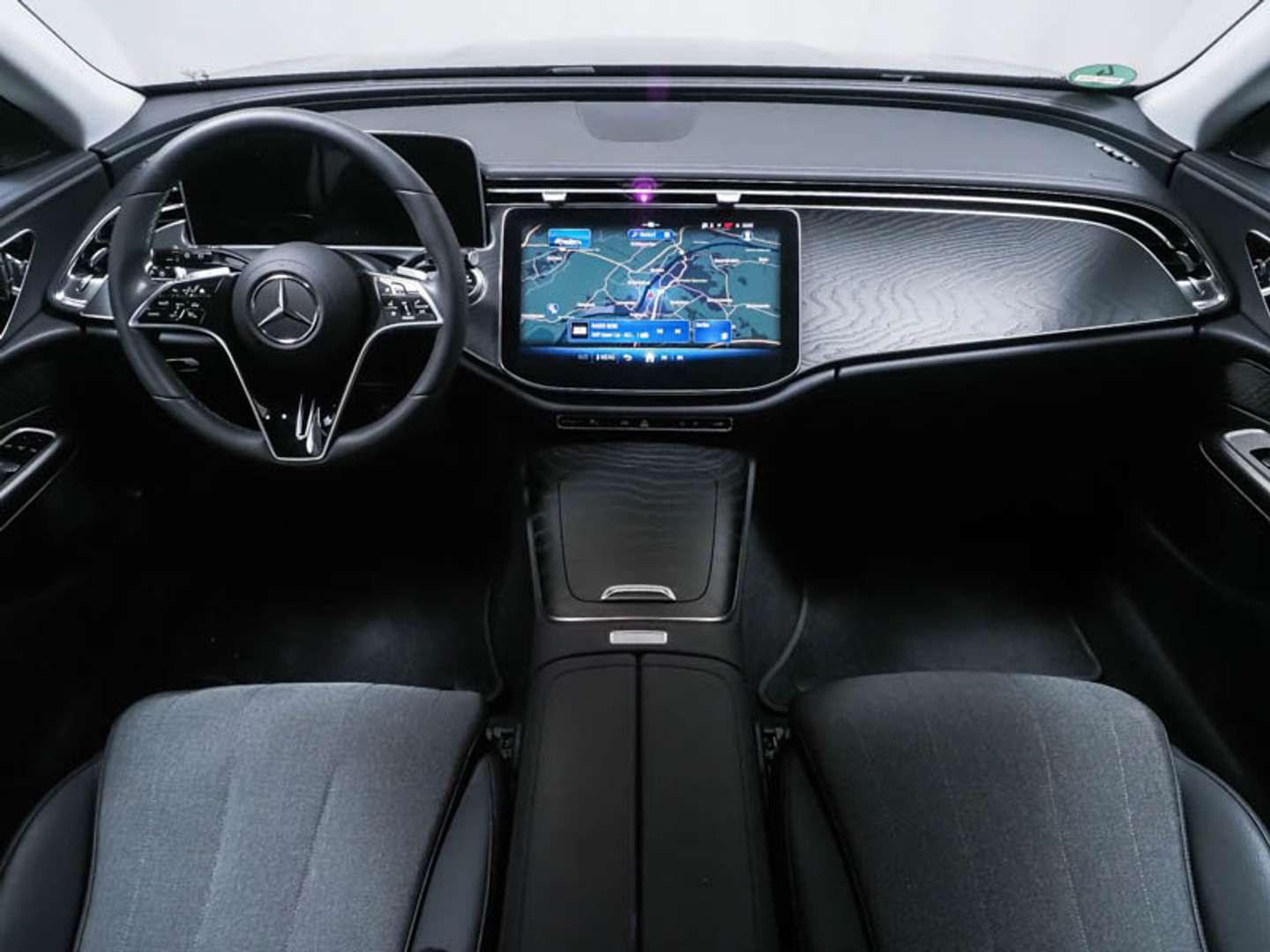 Mercedes Classe E 220 Avantgarde - 2024 - Joinsteer - #4