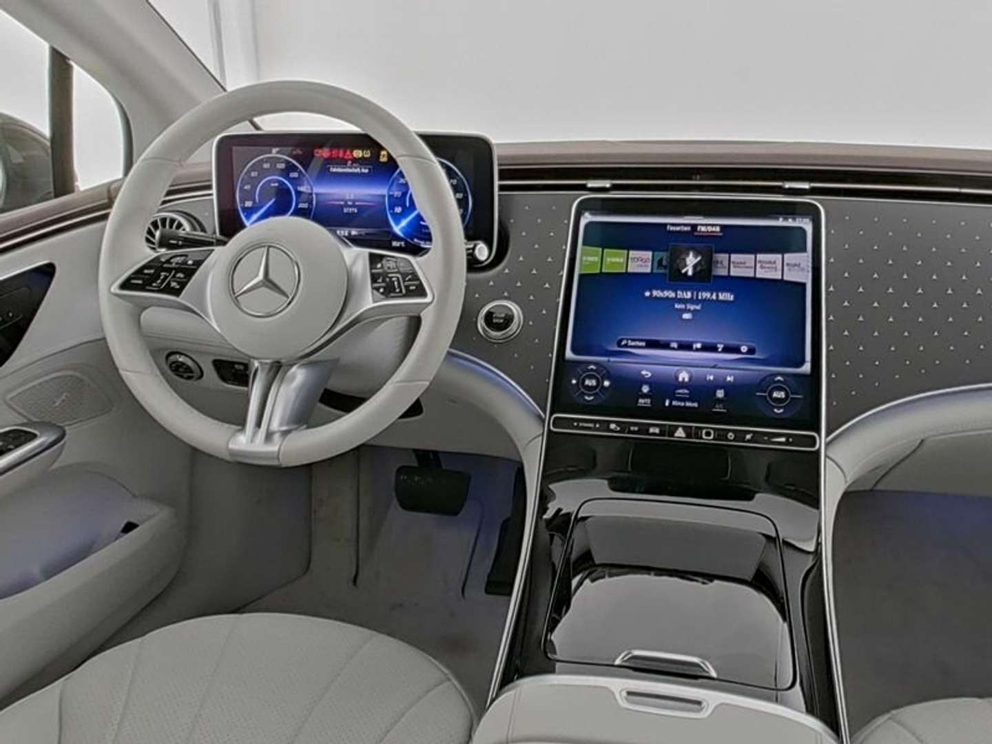 Mercedes EQE 300 AMG Line - 2024 - Joinsteer - #2