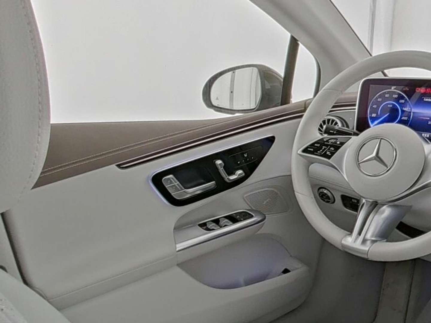 Mercedes EQE 300 AMG Line - 2024 - Joinsteer - #5