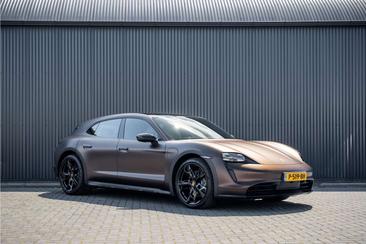 Porsche Taycan — photo 2