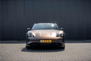 Porsche Taycan — photo 3