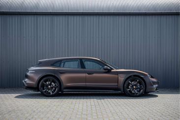 Porsche Taycan — photo 6