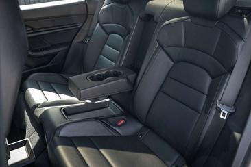Porsche Taycan — photo 14