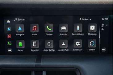 Porsche Taycan — photo 26