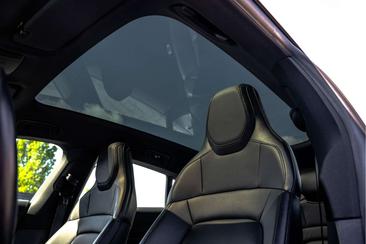 Porsche Taycan — photo 32