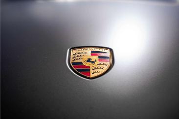 Porsche Taycan — photo 36