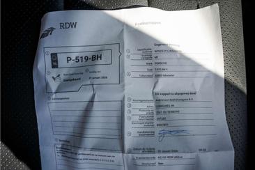 Porsche Taycan — photo 40
