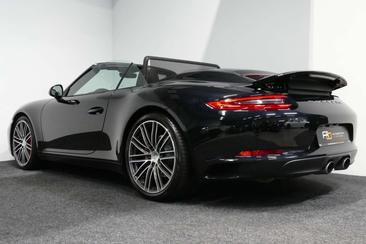 Porsche 991 Carrera S — photo 19