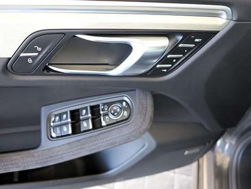 Porsche Macan Electrique GTS — photo 4