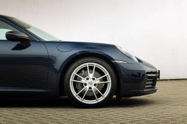 Porsche 992 I Carrera 2 — photo 10