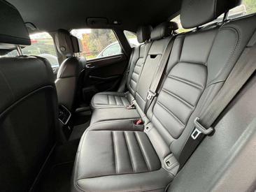 Porsche Macan GTS — photo 22