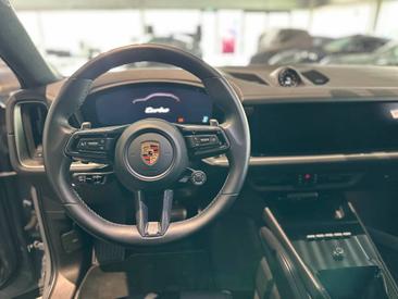 Porsche Cayenne III Turbo E-Hybrid Coupé — photo 26