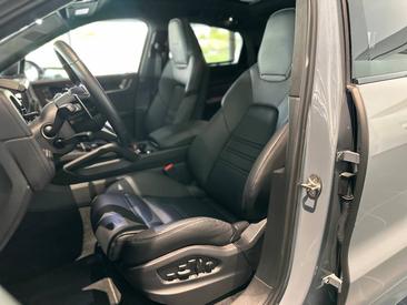 Porsche Cayenne III Turbo E-Hybrid Coupé — photo 33
