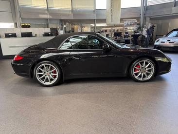 Porsche 997 II Carrera 4S Cabriolet — photo 10