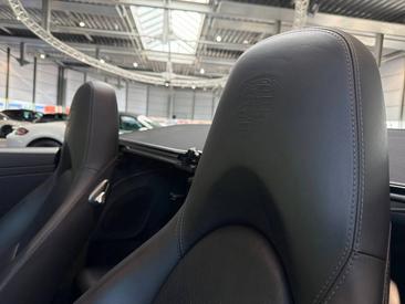 Porsche 997 II Carrera 4S Cabriolet — photo 33