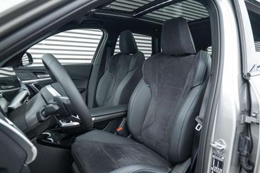BMW IX1 M Sport EDrive20 — photo 3