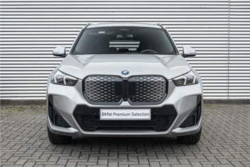 BMW IX1 M Sport EDrive20 — photo 10