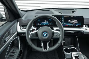 BMW IX1 M Sport EDrive20 — photo 32
