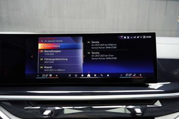 BMW X5 M Sport 50e — photo 39